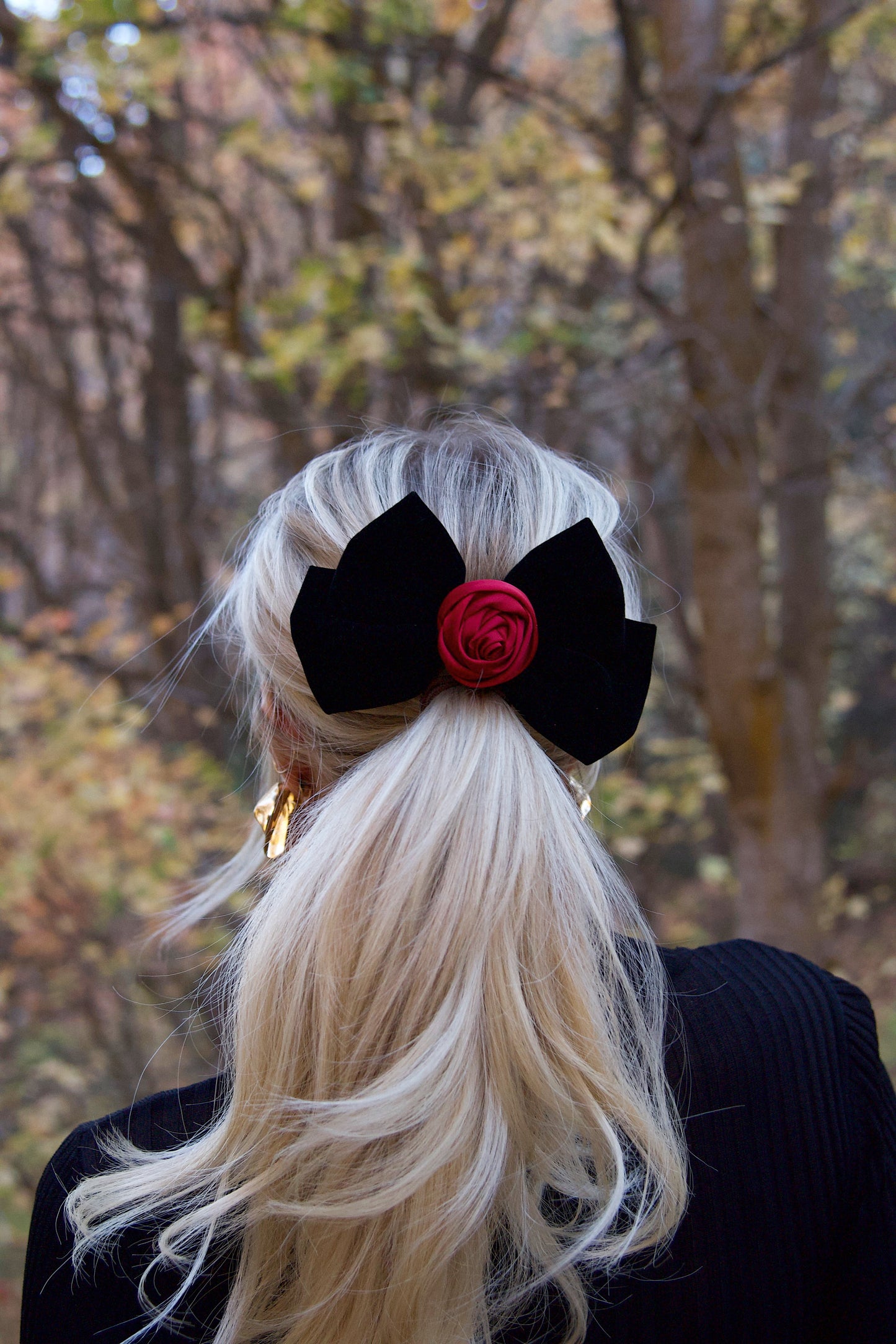 Morticia Bow